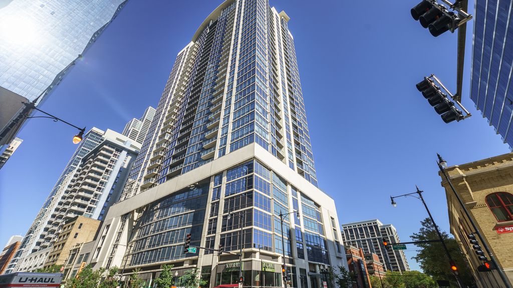 100 E 14th Street 1406, Chicago, IL 60605