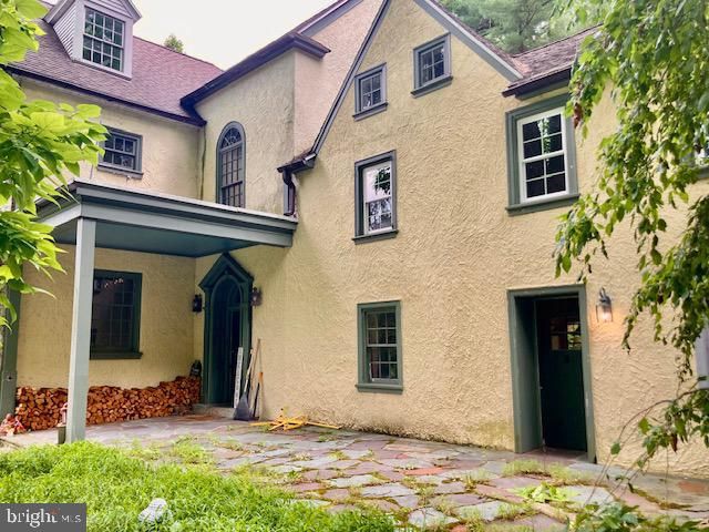 1 WINDY HILL LN, Mohnton, PA 19540