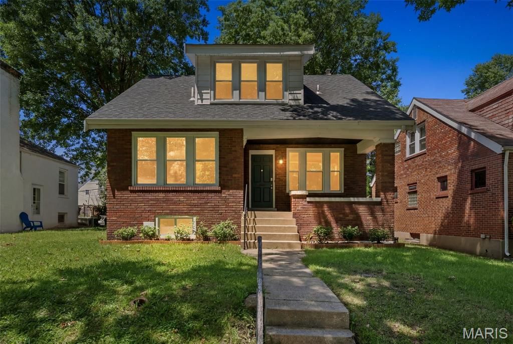 7709 Saint Albans Avenue, Richmond Heights, MO 63117