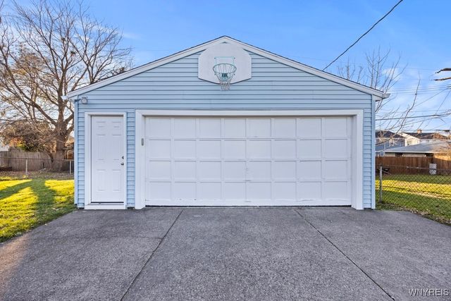 28 White Road, Cheektowaga, NY 14225