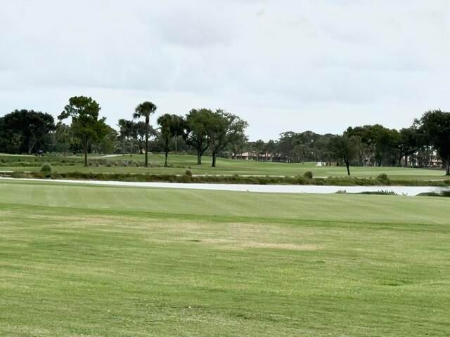 505 Prestwick Circle, Palm Beach Gardens, FL 33418