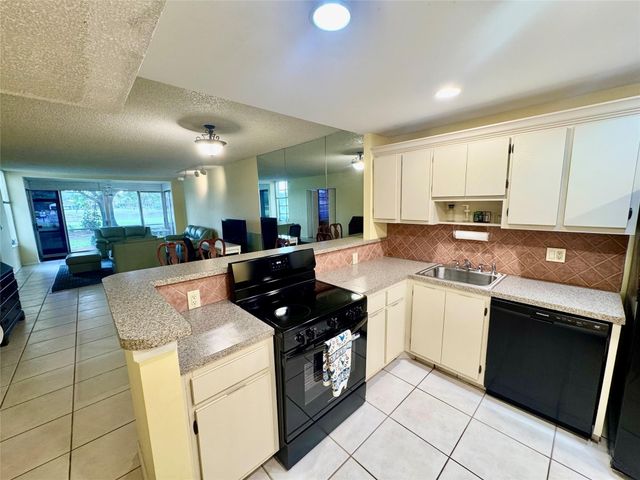 804 Cypress Boulevard 106, Pompano Beach, FL 33069