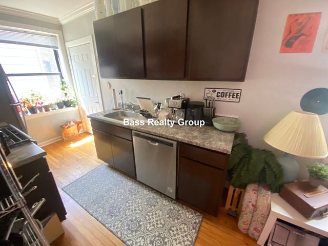 7006 N Paulina Street 3, Chicago, IL 60626