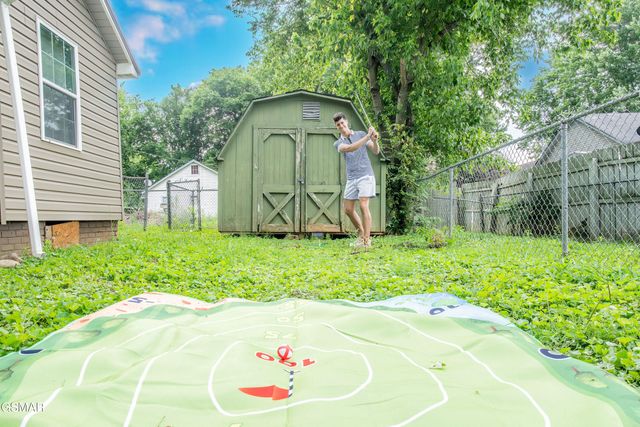 125 North Parkway, Sevierville, TN 37876