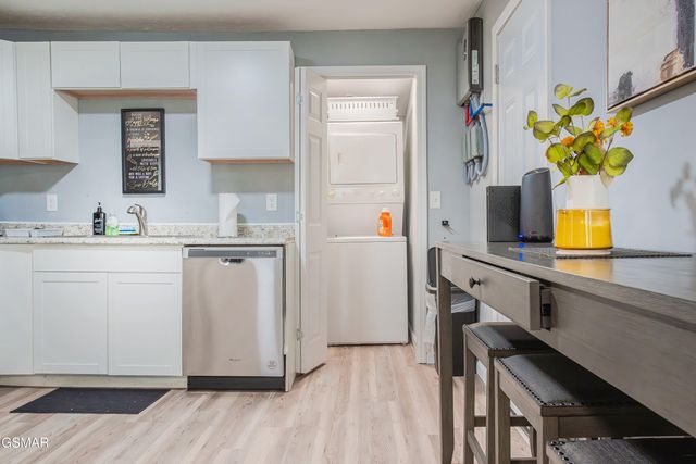 125 North Parkway, Sevierville, TN 37876