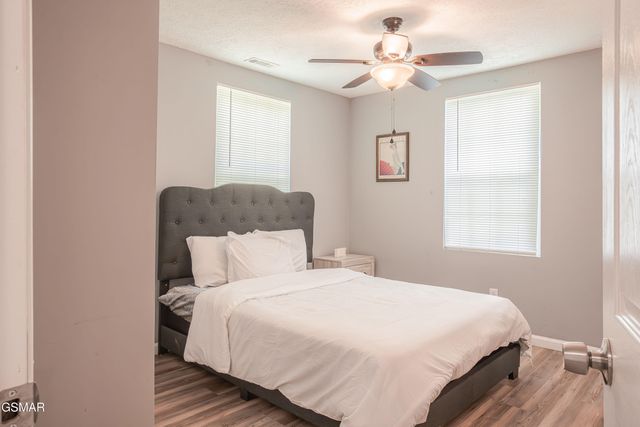 125 North Parkway, Sevierville, TN 37876