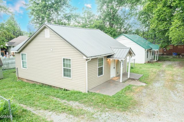 125 North Parkway, Sevierville, TN 37876