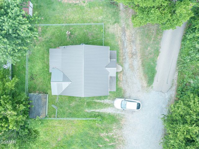 125 North Parkway, Sevierville, TN 37876