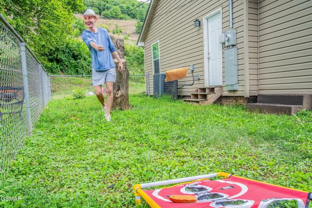 125 North Parkway, Sevierville, TN 37876