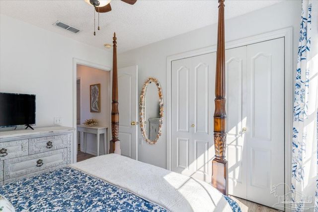 2078 Shadow Lake Dr, Gulf Breeze, FL 32563