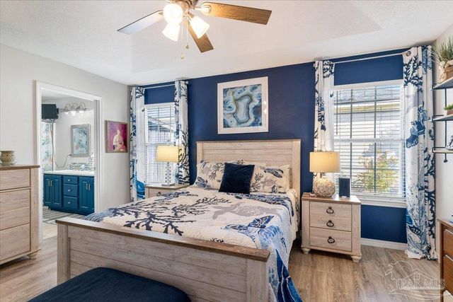 2078 Shadow Lake Dr, Gulf Breeze, FL 32563