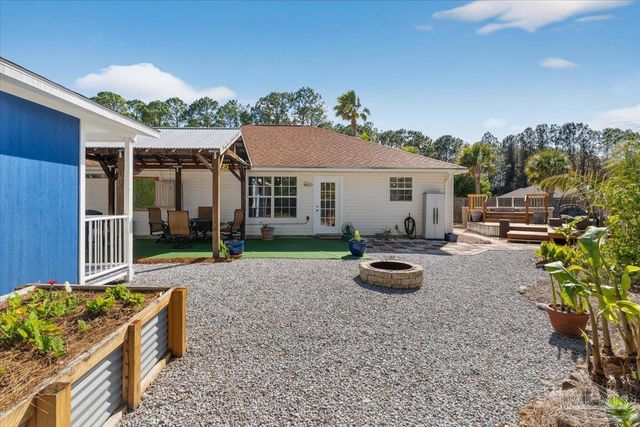 2078 Shadow Lake Dr, Gulf Breeze, FL 32563