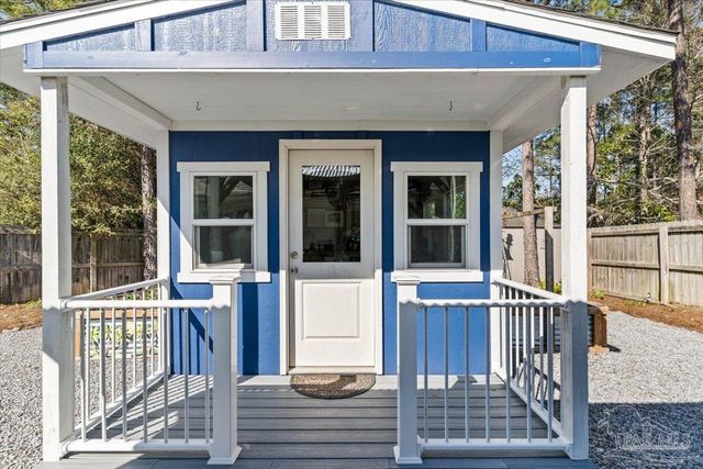 2078 Shadow Lake Dr, Gulf Breeze, FL 32563