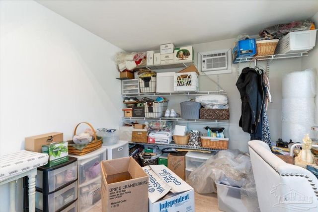 2078 Shadow Lake Dr, Gulf Breeze, FL 32563