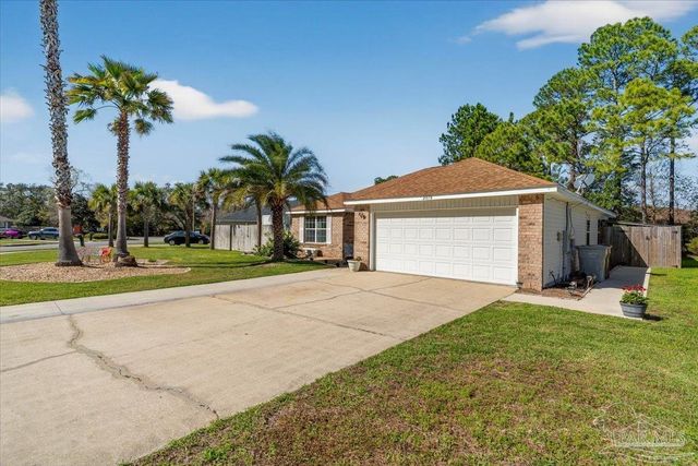 2078 Shadow Lake Dr, Gulf Breeze, FL 32563