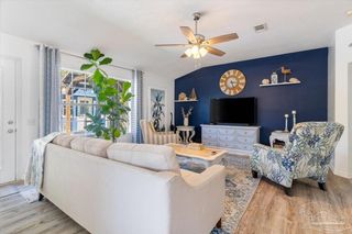 2078 Shadow Lake Dr, Gulf Breeze, FL 32563