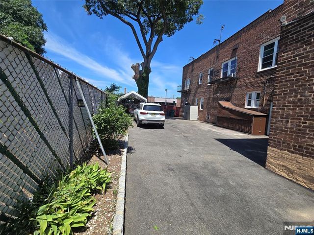 839-845 Sanford Avenue, Newark, NJ 07106