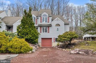 81 LAURELWOODS DRIVE, Lake Harmony, PA 18624