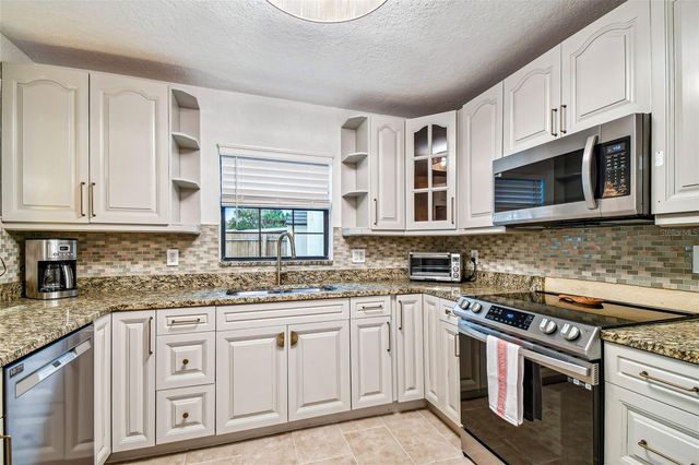 10503 NILE COURT, Tampa, FL 33615