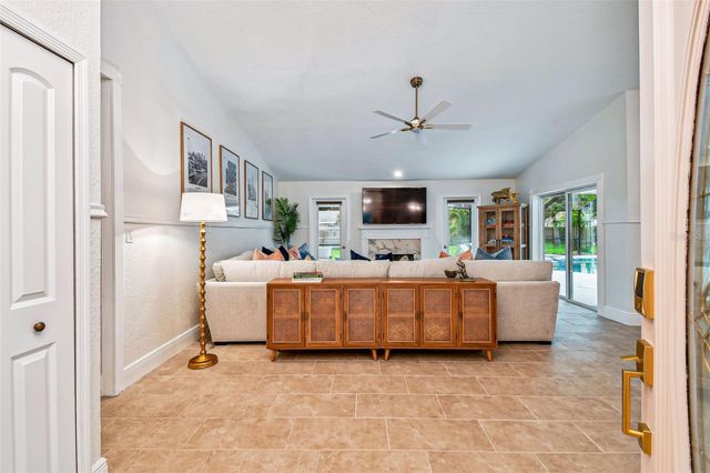 10503 NILE COURT, Tampa, FL 33615