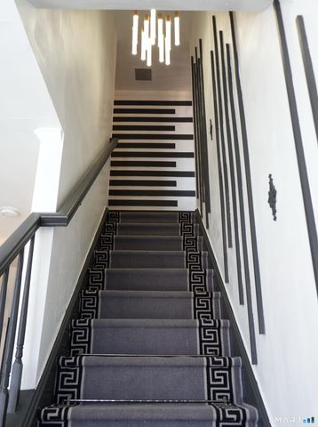 207 Ridgefield Avenue, Waterbury, CT 06705