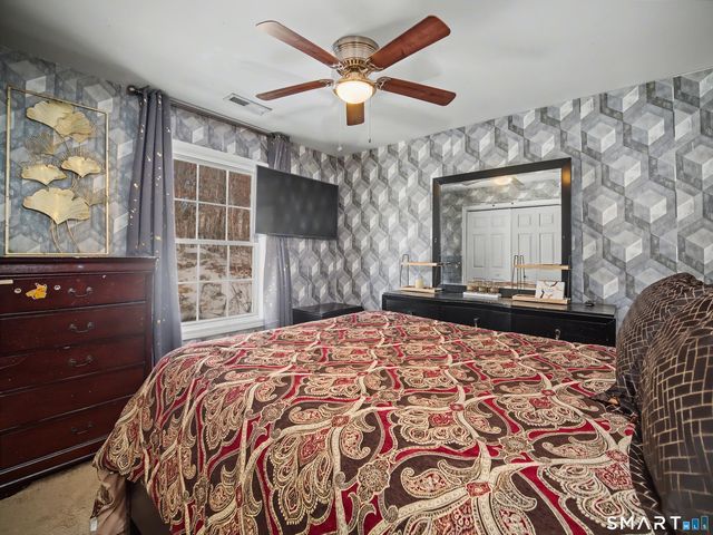 207 Ridgefield Avenue, Waterbury, CT 06705