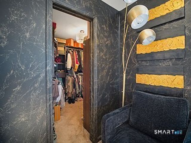 207 Ridgefield Avenue, Waterbury, CT 06705