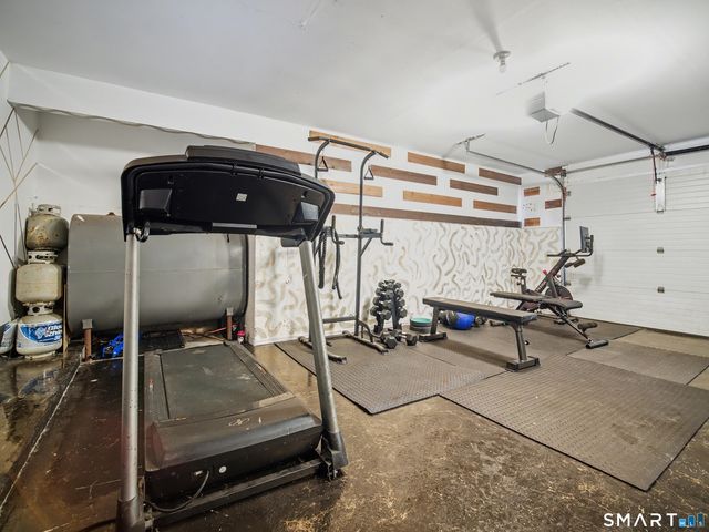 207 Ridgefield Avenue, Waterbury, CT 06705