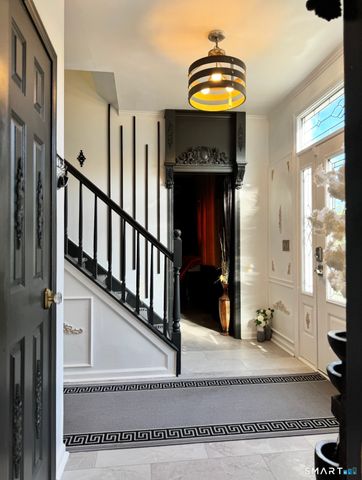 207 Ridgefield Avenue, Waterbury, CT 06705