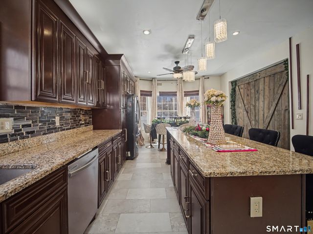 207 Ridgefield Avenue, Waterbury, CT 06705