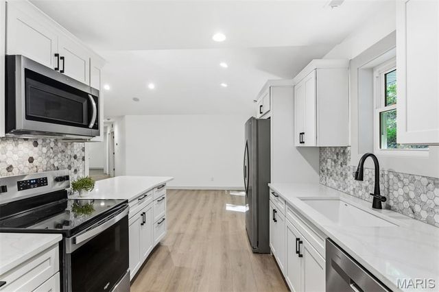 3112 Del Rio Drive, High Ridge, MO 63049