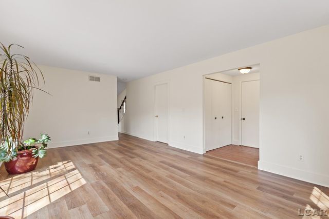 4523 N Clubview Drive, Adrian, MI 49221