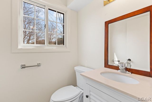 4523 N Clubview Drive, Adrian, MI 49221