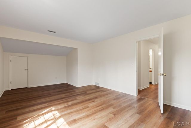 4523 N Clubview Drive, Adrian, MI 49221