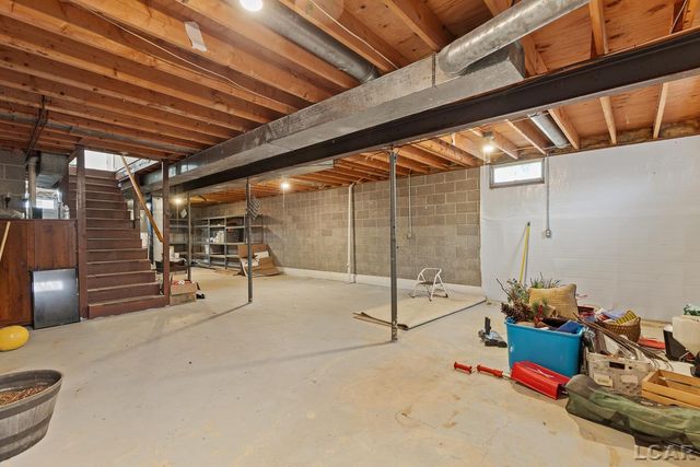 4523 N Clubview Drive, Adrian, MI 49221