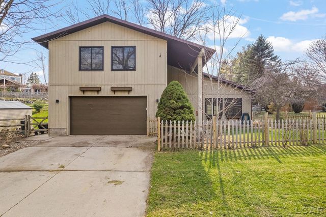 4523 N Clubview Drive, Adrian, MI 49221