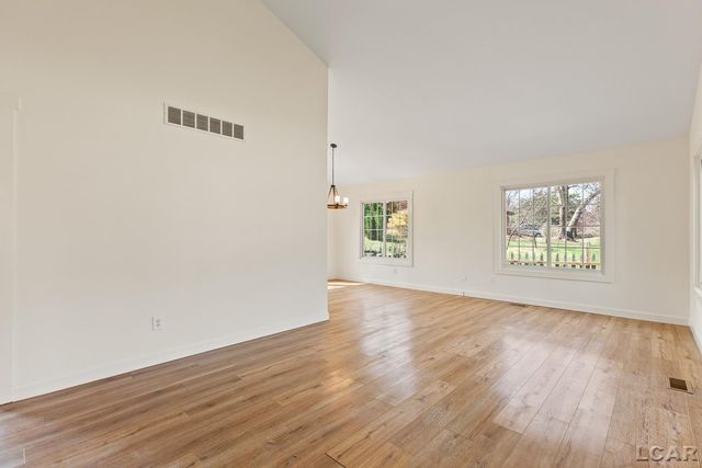 4523 N Clubview Drive, Adrian, MI 49221