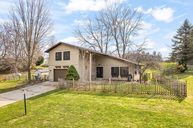 4523 N Clubview Drive, Adrian, MI 49221