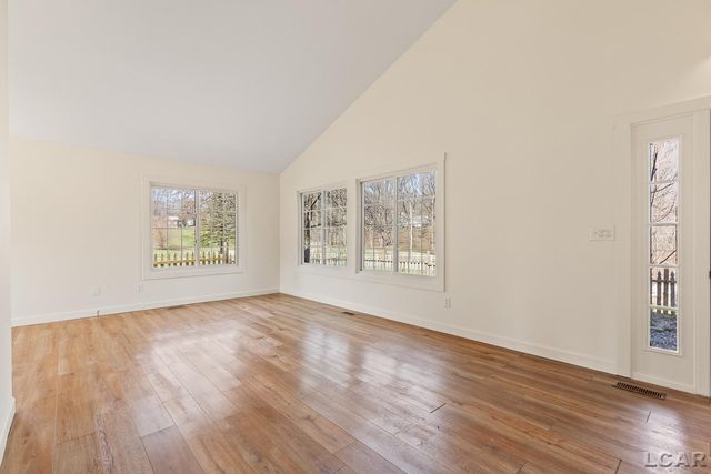 4523 N Clubview Drive, Adrian, MI 49221