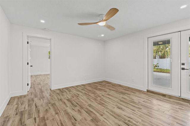 3621 SEAROBIN DRIVE SE, St Petersburg, FL 33705