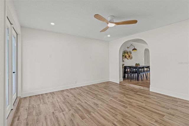 3621 SEAROBIN DRIVE SE, St Petersburg, FL 33705