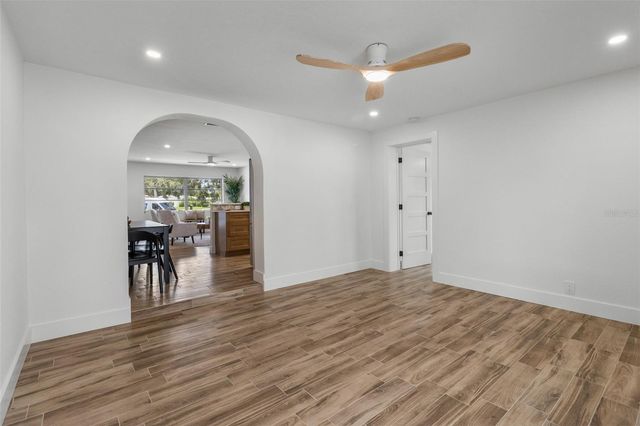 3621 SEAROBIN DRIVE SE, St Petersburg, FL 33705