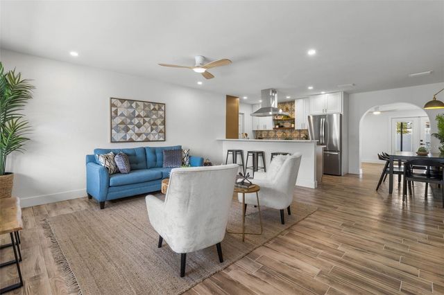 3621 SEAROBIN DRIVE SE, St Petersburg, FL 33705