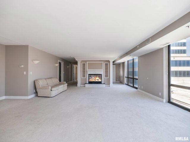 123 SW JEFFERSON Street E5, Peoria, IL 61602