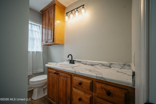 7528 Pineridge Drive, Meridian, MS 39305