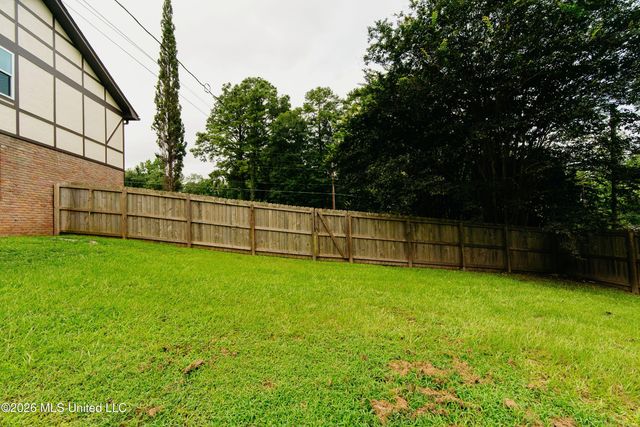 7528 Pineridge Drive, Meridian, MS 39305