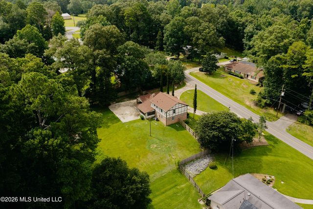 7528 Pineridge Drive, Meridian, MS 39305