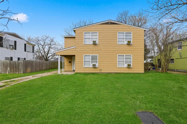 1112 1st Avenue N, Texas City, TX 77590