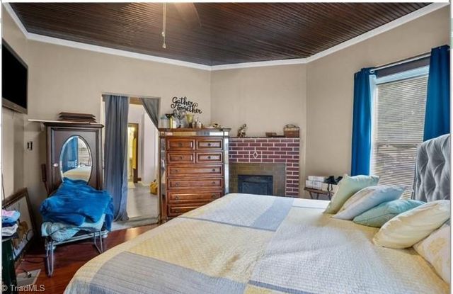 2037 Waughtown Street, Winston-salem, NC 27107