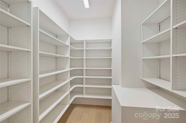 7010 Chateau Bordeaux Lane, Charlotte, NC 28270